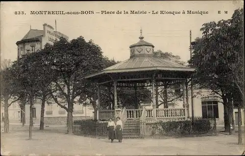 Ak Montreuil sous Bois Seine-Saint-Denis, Place de la Mairie, Kiosque à Musique