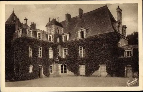 Ak La Poissonnière Maine-et-Loire, Le Château