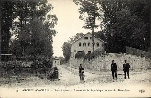 Ak Arcueil Cachan Val de Marne, Parc Laplace, Avenue de la République