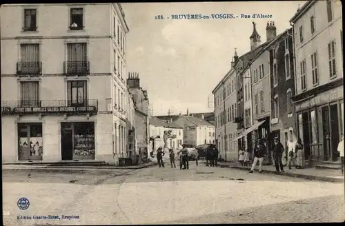 Ak Bruyères Vosges, Rue d'Alsace