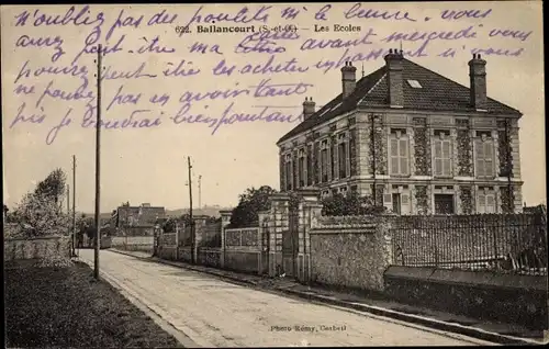 Ak Ballancourt Essonne, Les Écoles