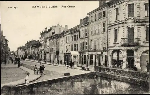 Ak Rambervillers Vosges, Rue Carnot