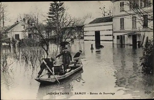 Ak Samoy sur Seine Seine et Marne, Inondations, Bateau de Sauvetage