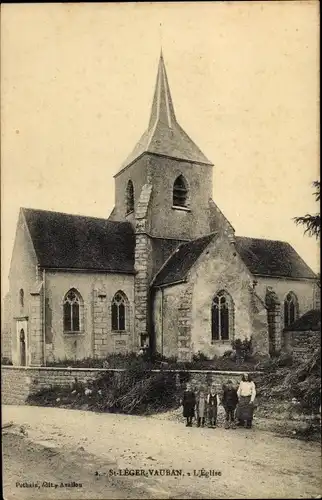 Ak Saint Léger Vauban Yonne, L´Église