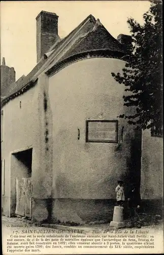 Ak Saint Julien du Sault, Tour de la Rue de la Liberté