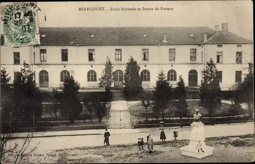 Ak Mirecourt Lothringen Vosges, École Normale et Statue de Pasteur