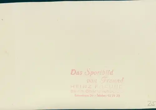 Foto Pferderennbahn Grunewald, Trabrenngespann, Das Sportbild v. Freund, Heinz Freund Charlottenburg