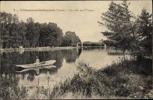 Ak Villeneuve la Guyard Yonne, Un Coin sur l´Yonne, Pêcheur