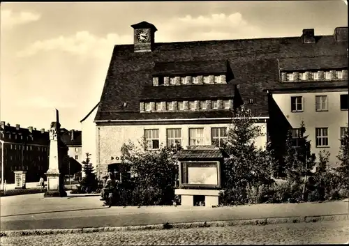 Ak Johanngeorgenstadt im Erzgebirge, Postamt mit Postsäule