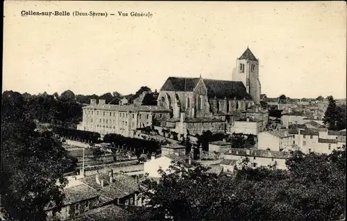 Ak Celles sur Belle Deux Sevres, L´Église et l´Abbaye, Vue Générale