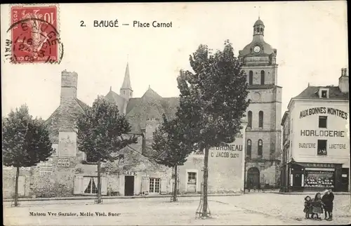 Ak Baugé Maine et Loire, Place Carnot, Commerces