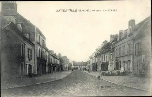 Ak Angerville Essonne, Rue Nationale, Commerces