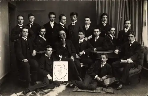 Studentika Foto Ak Gruppenfoto von Studenten, Präparandenkurs 1909