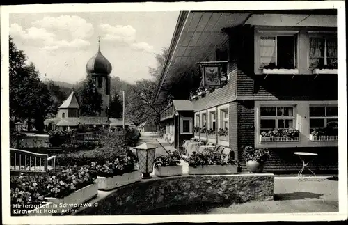 Ak Hinterzarten im Südschwarzwald, Kirche mit Hotel Adler