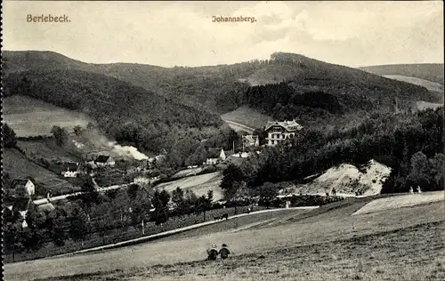 Ak Berlebeck Detmold Nordrhein Westfalen, Panorama des Ortes, Johannaberg