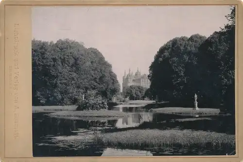 Kabinett Foto Schwerin, Schweriner Schloss vom Wasser aus gesehen