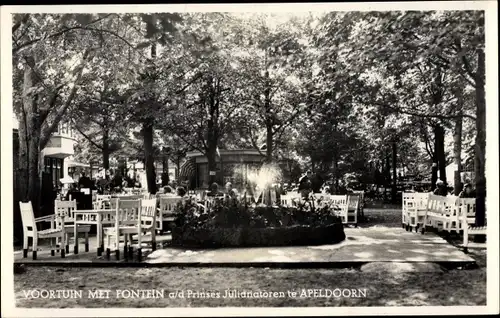 Ak Apeldoorn Gelderland, Voortuin met Fontein, Prinses Julianatoren