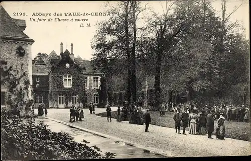 Ak Vaux de Cernay Yvelines, L´Abbaye, Un Jour de Chasse à Courre