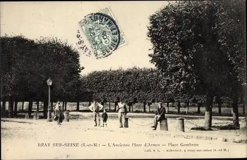 Ak Bray sur Seine Seine et Marne, Ancienne Place d´Armes, Place Gambetta