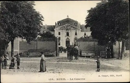 Ak Rueil Hauts-de-Seine, La Caserne