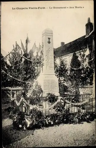 Ak La Chapelle-Vieille-Forêt Yonne, Monument aux Morts