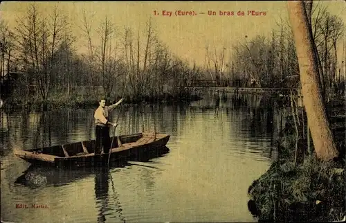 Ak Ezy Eure, Un Bras de l´Eure, Homme debout sur une Barque