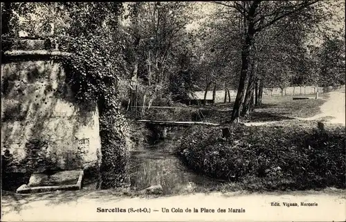 Ak Sarcelles Val d’Oise, Un Coin de la Place des Marais