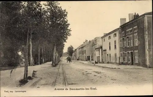 Ak Dommartin les Toul Meurthe et Moselle, Avenue