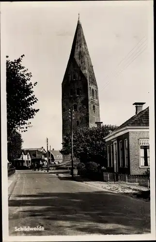 Ak Schildwolde Groningen, Dorpsstraat, Kerk