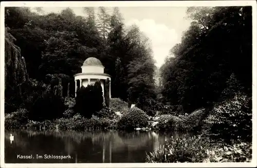 Ak Kassel in Hessen, Im Schlosspark