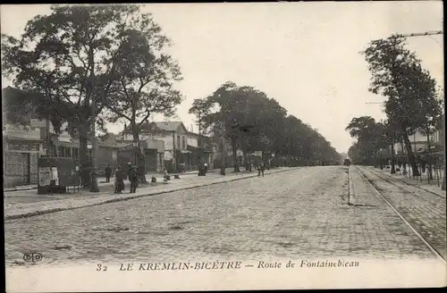 Ak Le Kremlin-Bicêtre Val de Marne, Route de Fontainebleau