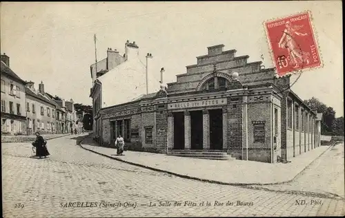 Ak Sarcelles Val d’Oise, La Salle des Fetes et la Rue des Bauves