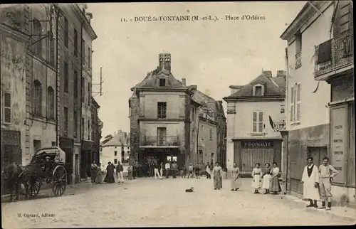 Ak Doué la Fontaine Maine et Loire, Place d´Orléans