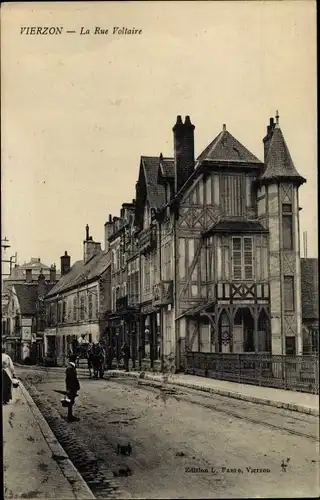 Ak Vierzon Cher, La Rue Voltaire