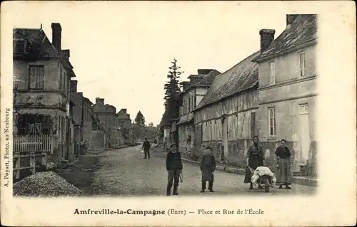 Ak Amfreville-sous-les-Monts Eure, Place et Rue de l'Ecole