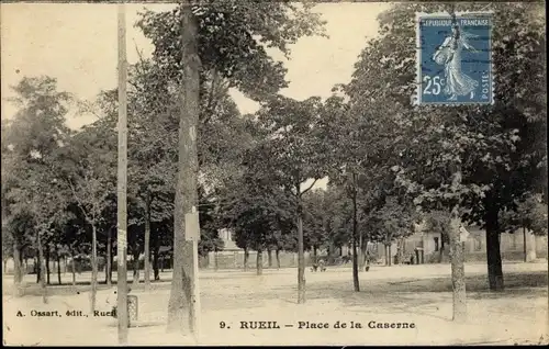 Ak Rueil Hauts-de-Seine, Place de la Caserne