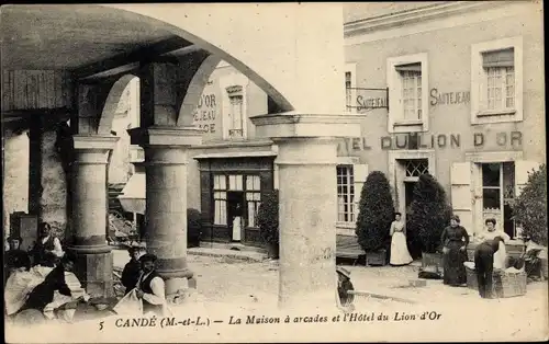 Ak Cande Maine et Loire, Maison à Arcades et Hôtel du Lion d´Or