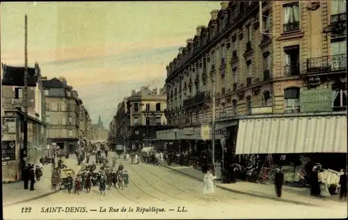 Ak Saint Denis Seine Saint Denis, La Rue de la Republique