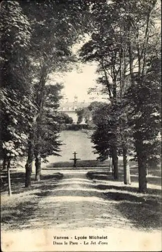 Ak Vanves Hauts de Seine, Lycee Michelet, Dans le Parc, Le Jet d´eau