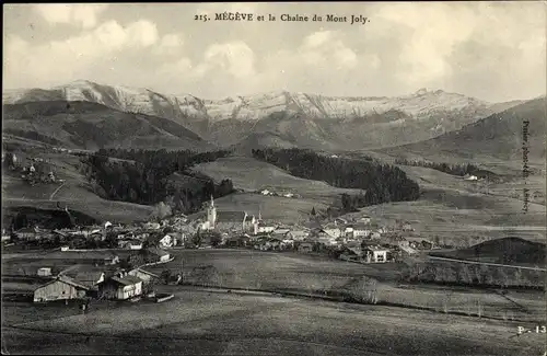 Ak Megève Haute Savoie, Chaine du Mont Joly, Blick auf den Ort