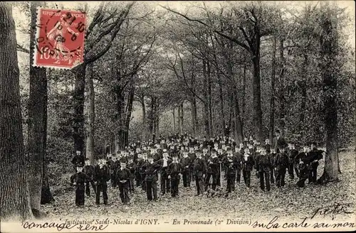 Ak Igny Essonne, Institution Saint Nicolas, En Promenade