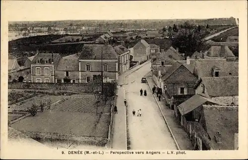 Ak Denée Maine et Loire, L'Eglise, Perspective vers Angers