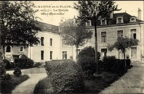 Ak Saint Martin de la Place Maine et Loire, Le Blairie, Cour d'honneur