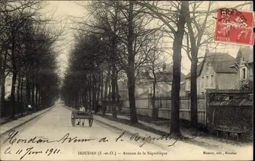 Ak Houdan Yvelines, Avenue de la Republique