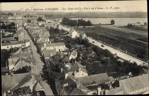 Ak Les Ponts de Cé Maine et Loire, Vue à Vol d´Oiseau