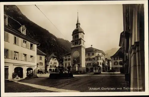 Ak Altdorf Kt Uri, Dorfplatz, Telldenkmal
