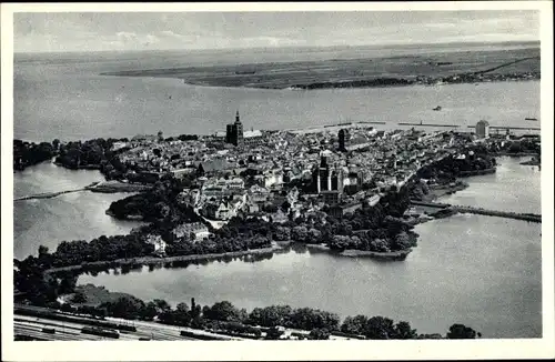 Ak Stralsund in Vorpommern, Inselstadt am Meer, Panorama