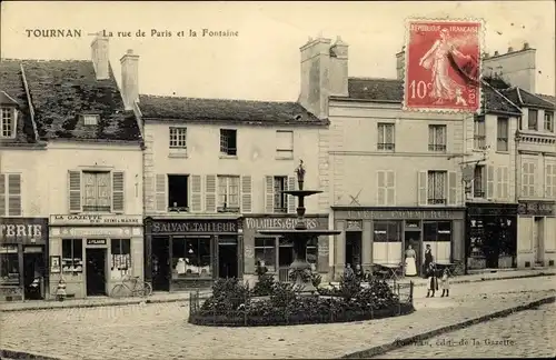 Ak Tournan Seine et Marne, Rue de Paris et la Fontaîne, Commerces