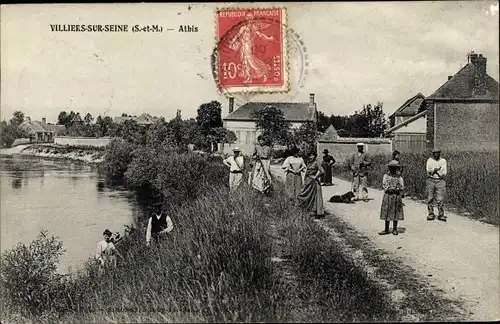 Ak Villiers sur Seine Seine et Marne, Athis, Promeneurs