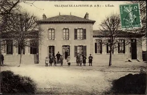 Ak Villenauxe la Petite Seine et Marne, L´École